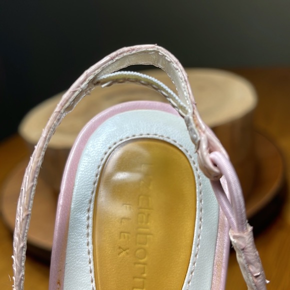 NWOT LIZ CLAIBORNE BOBSEY FLEX HEELS - Picture 10 of 16